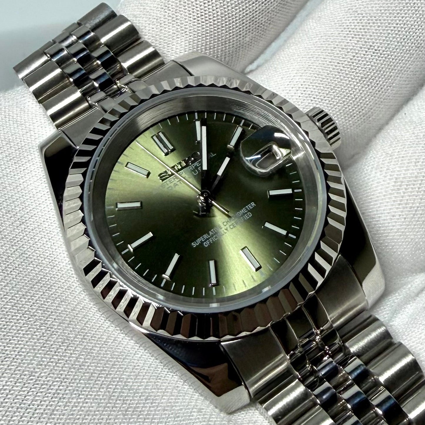 Date Just Verte